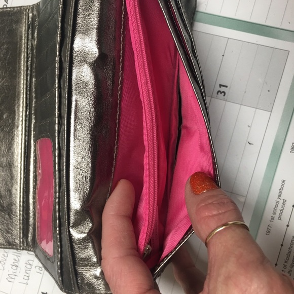 Pewter color Wallet tri fold - Picture 2 of 3